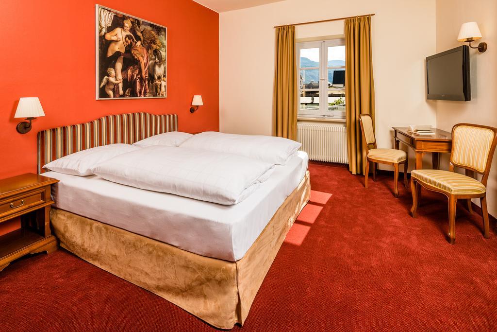 Hotel Traube Брессаноне Экстерьер фото