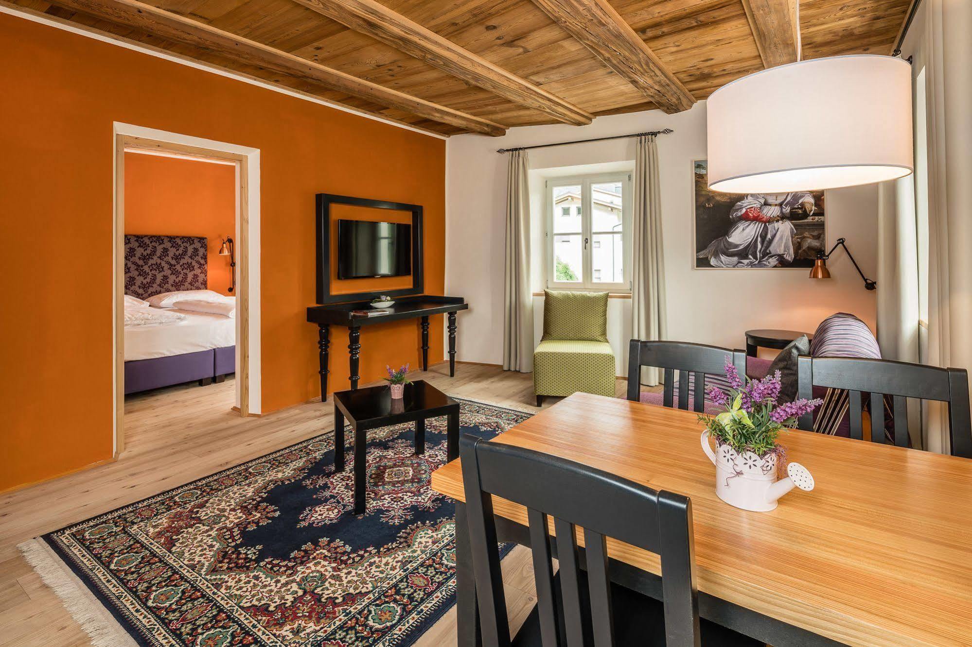 Hotel Traube Брессаноне Экстерьер фото