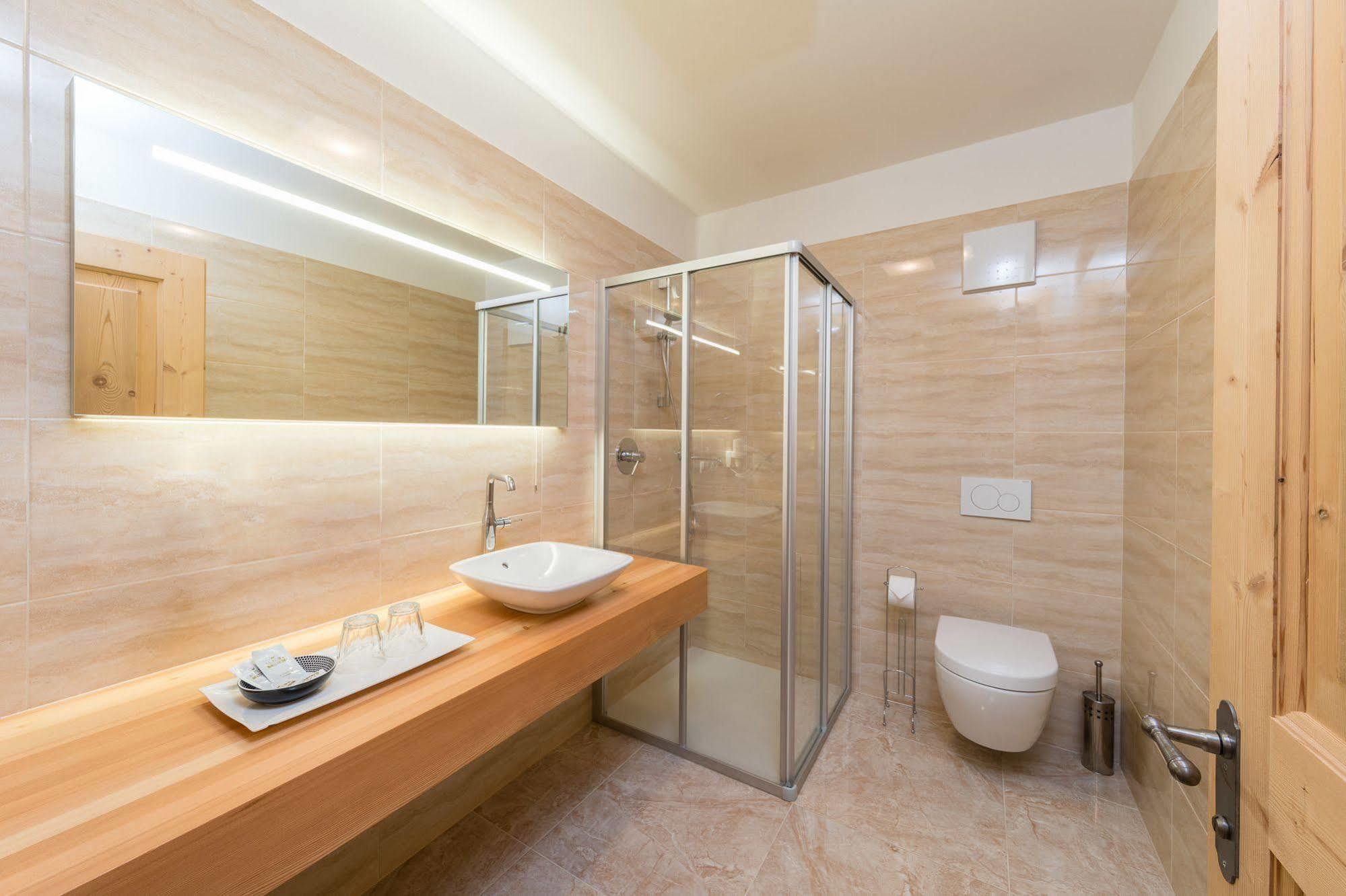 Hotel Traube Брессаноне Экстерьер фото