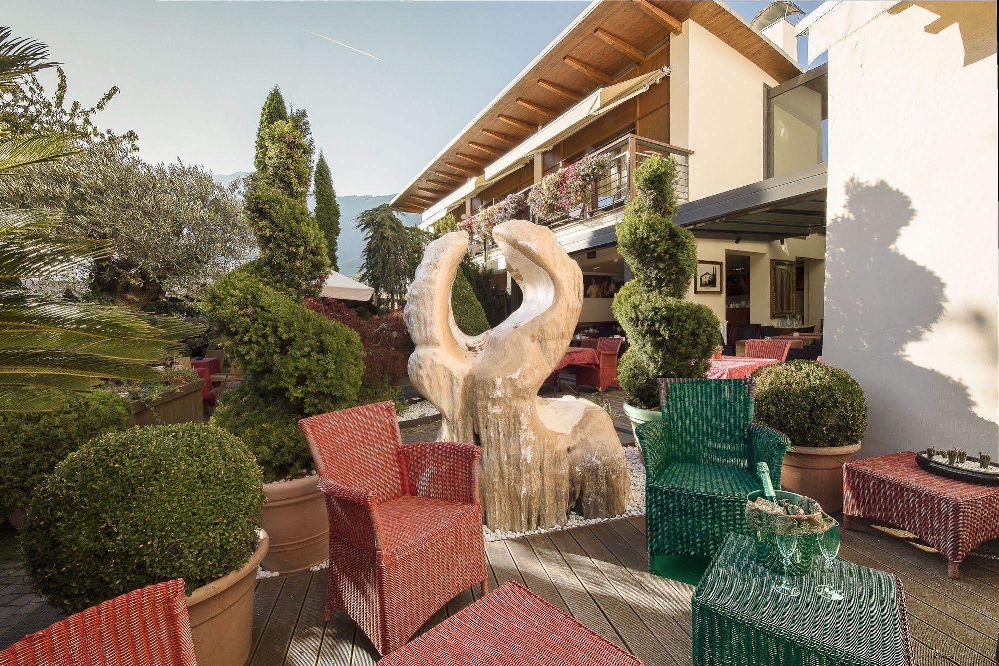 Hotel Traube Брессаноне Экстерьер фото
